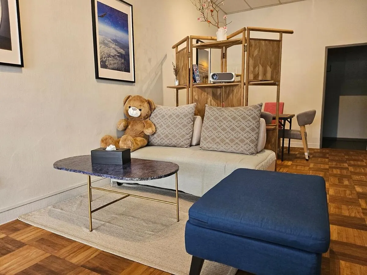 Retro Vintage House 5 Min Ksl, City Square, Ciq Johor Bahru